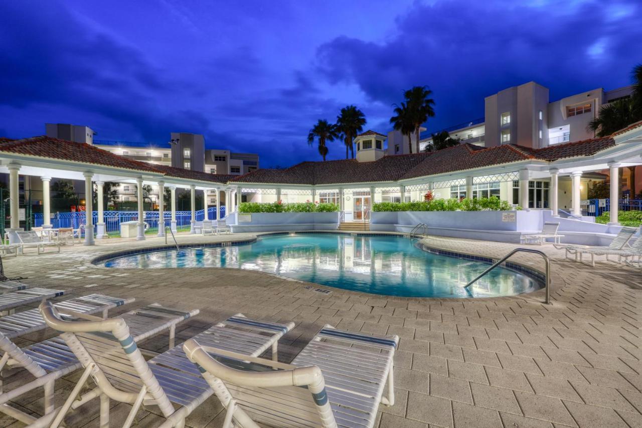 Oceanwalk Condos Bethune Beach Exterior foto