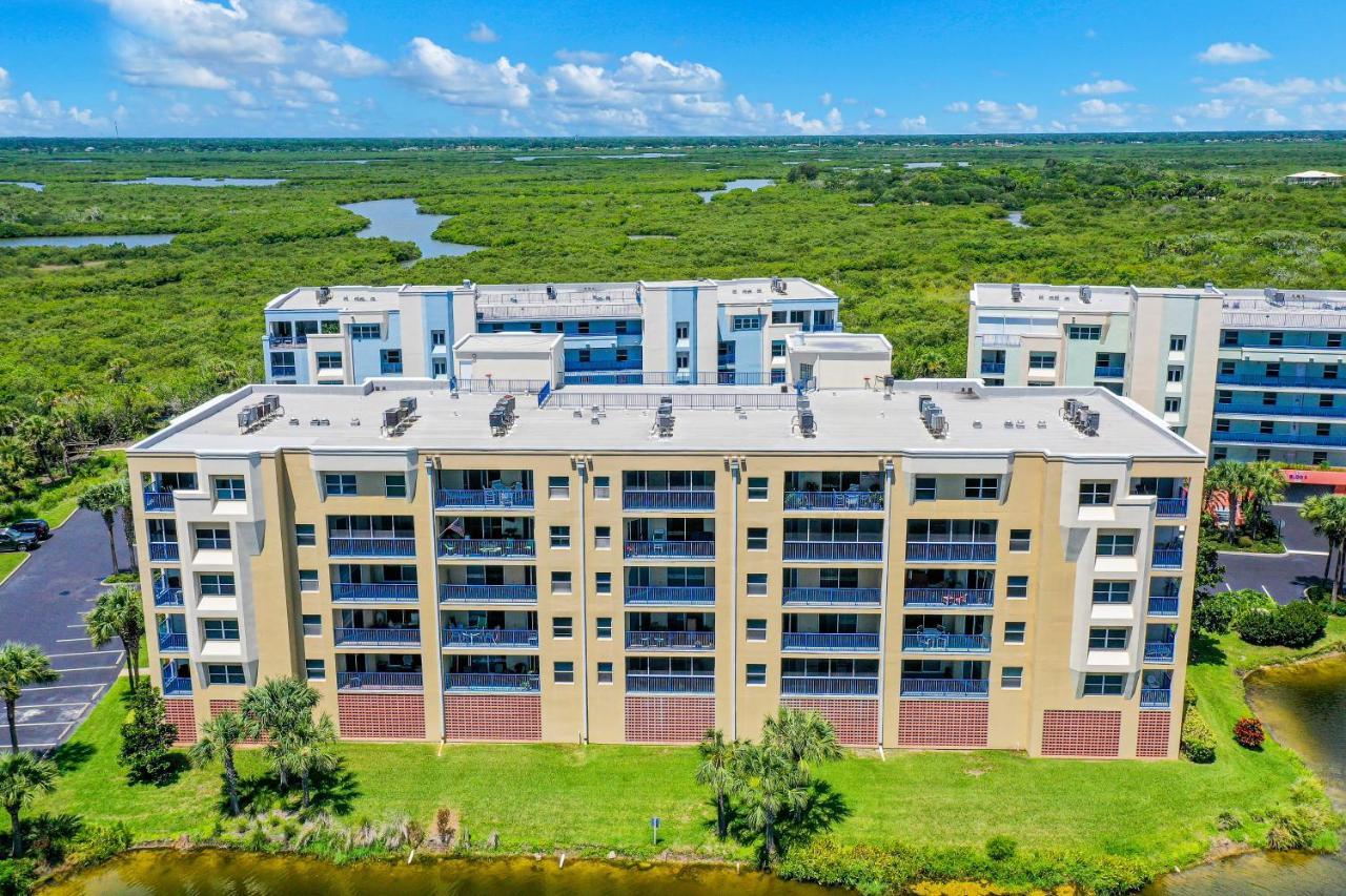 Oceanwalk Condos Bethune Beach Exterior foto
