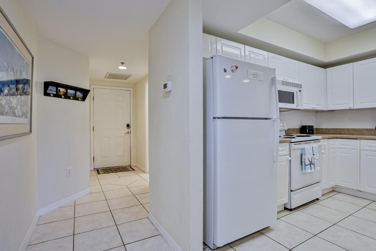Oceanwalk Condos Bethune Beach Exterior foto